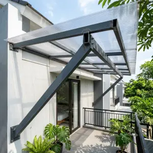 5 Tipe Kanopi Balkon Cocok untuk Iklim Tropis Indonesia