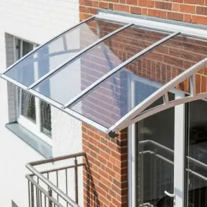 Kemiringan Kanopi Balkon Ideal agar Air Hujan Tidak Menggenang