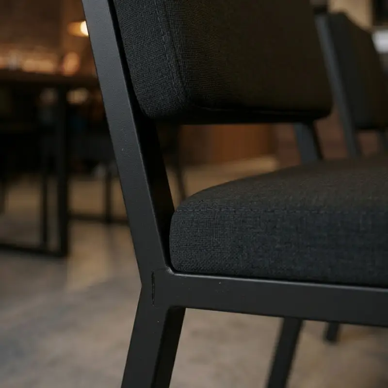 Kursi Cafe Rangka Besi Sandaran Empuk [3]