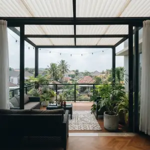 Kanopi Balkon Rangka Besi Atap Kain Pleats Modern
