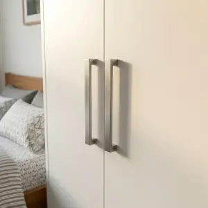 Lemari Pakaian 2 Pintu Minimalis [4]