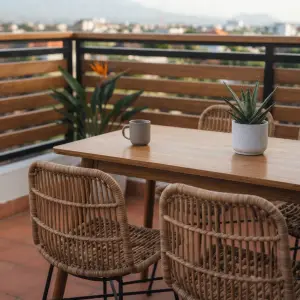 Railing Balkon Kayu dan Besi Hollow Motif Horizontal [3]