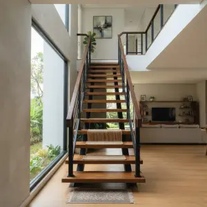 Railing Tangga Besi Hollow Kayu Solid Desain Open Staircase