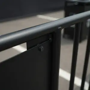 Road Barrier Besi dengan Panel Branding [5]