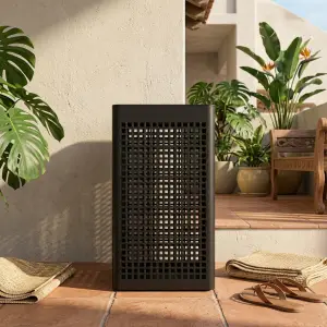 Tempat Sampah Perforated Metal Motif Grid dengan Tutup